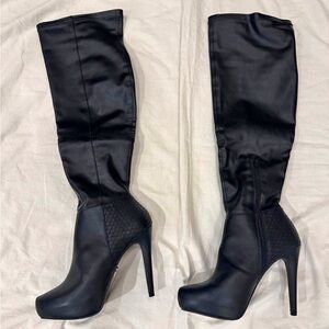 Women’s J Lo Faux Leather Over the Knee/ knee boots Size 8 (runs large 8.5)